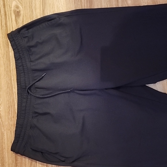 Joggers - Picture 2 of 3